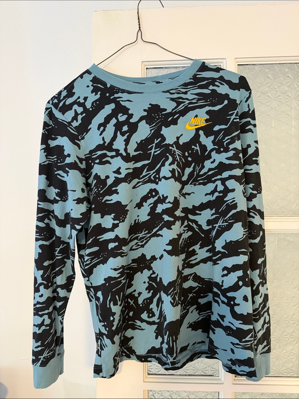 Nike Kids Long Sleeve Camo Graphic T Shirt Cotton Blue Black Yellow Logo Size L